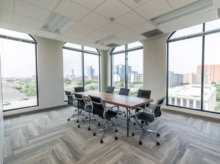 Expansive - Upper Kirby / Greenway - 3120 Southwest Freeway, Houston - TX image 2