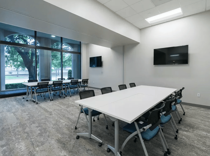 Expansive - Upper Kirby / Greenway - 3120 Southwest Freeway, Houston - TX image 3