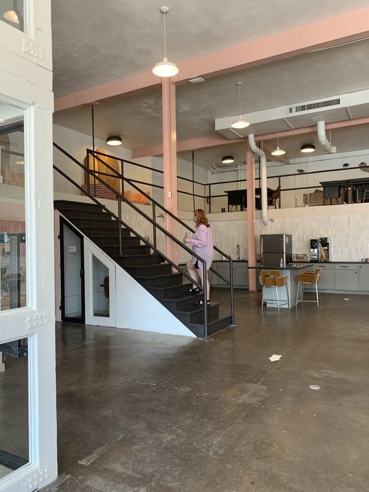 Common Desks - Oak Cliff, 633 West Davis Street, 75208 - Dallas image 2