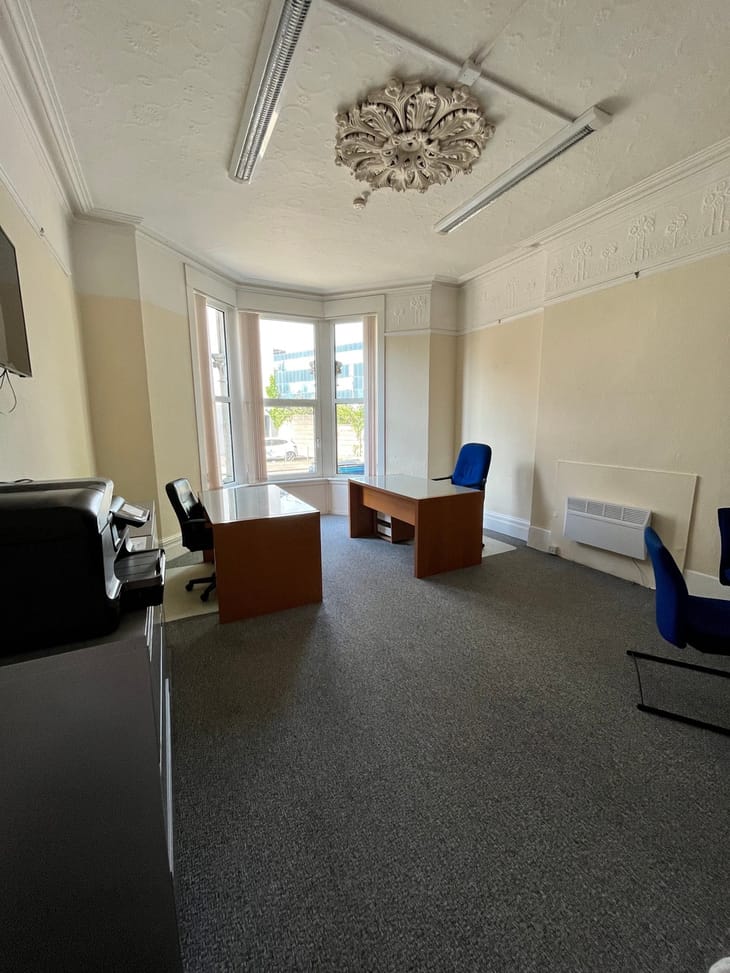 R One Investment Limited -(Managed 443 sqft) 16 Museum Place, CF10 - Cardiff image 7