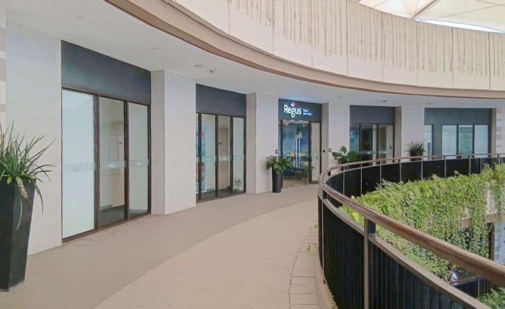 Regus - 3F ILOILO BUSINESS PARK FESTIVE WALK MALL,MEGAWORLD BOULEVARD MANDURRIAO,Abeto Mirasol Taft South ( Quirino Abeto) image 10