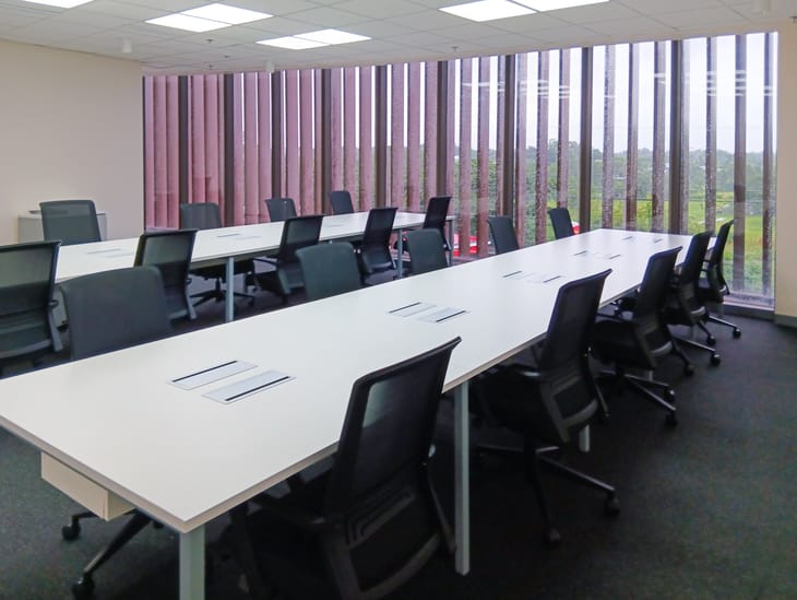 Regus - 3F ILOILO BUSINESS PARK FESTIVE WALK MALL,MEGAWORLD BOULEVARD MANDURRIAO,Abeto Mirasol Taft South ( Quirino Abeto) image 4