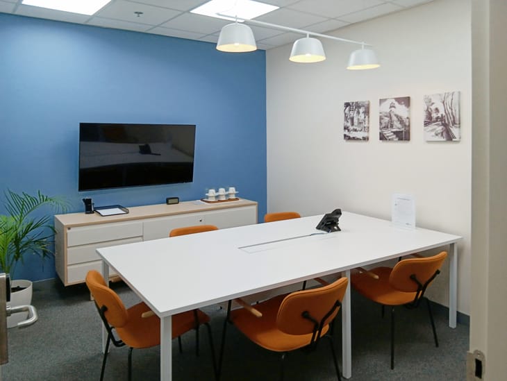 Regus - 3F ILOILO BUSINESS PARK FESTIVE WALK MALL,MEGAWORLD BOULEVARD MANDURRIAO,Abeto Mirasol Taft South ( Quirino Abeto) image 7
