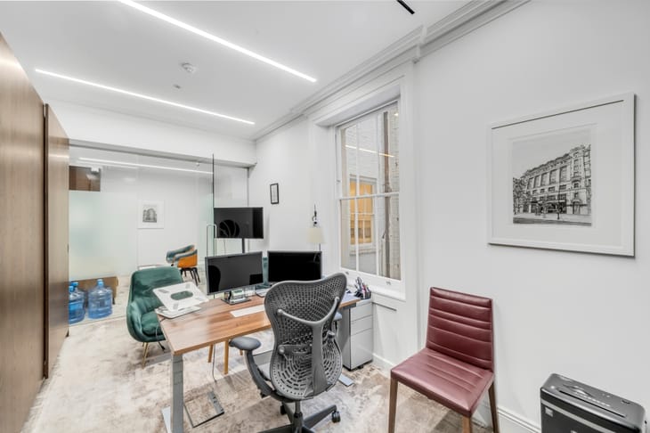 Workplace Plus (Managed 287 sqft) - ASPEN House - 25 Dover Street, W1S 4LX - Mayfair image 4