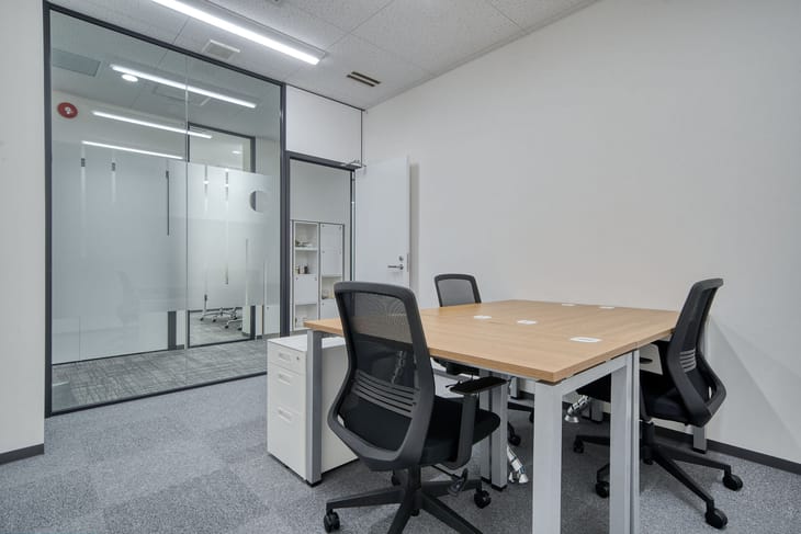 Regus - Aono Building 1F,4-3-7,Chifunemachi,Matsuyama image 7