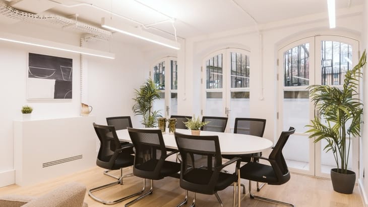 Atlas Properties - Hatch (Managed  2,153 sqft) - 18 Clerkenwell Close, EC1R 0QN - Farringdon image 6