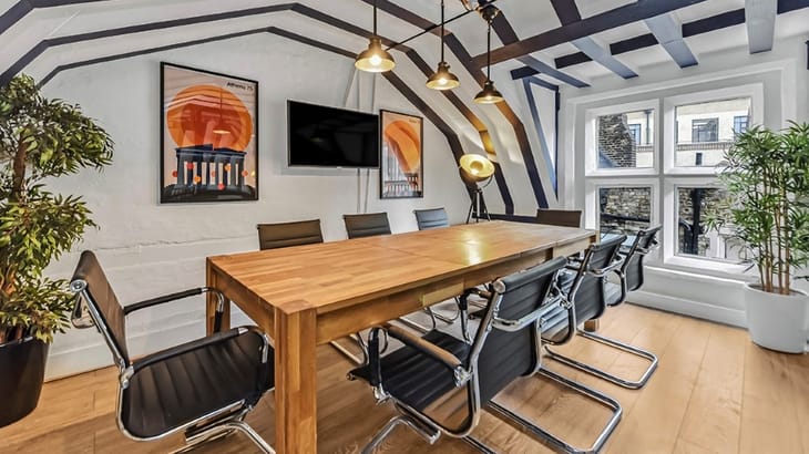 Workthere (Managed 2,132 sqft) - 70-71 Wells Street, W1T 3QE - West End image 3