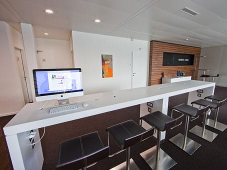 Regus - Nyon Lake Geneva Business park- Route de Crassier - Eysins - Geneva image 10