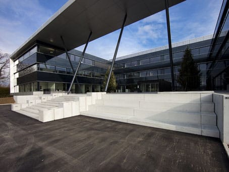 Regus - Nyon Lake Geneva Business park- Route de Crassier - Eysins - Geneva image 2