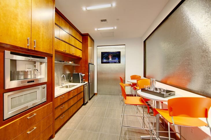 Platinum Business Center - Ponce de Leon Blvd - Coral Gables - FL image 9