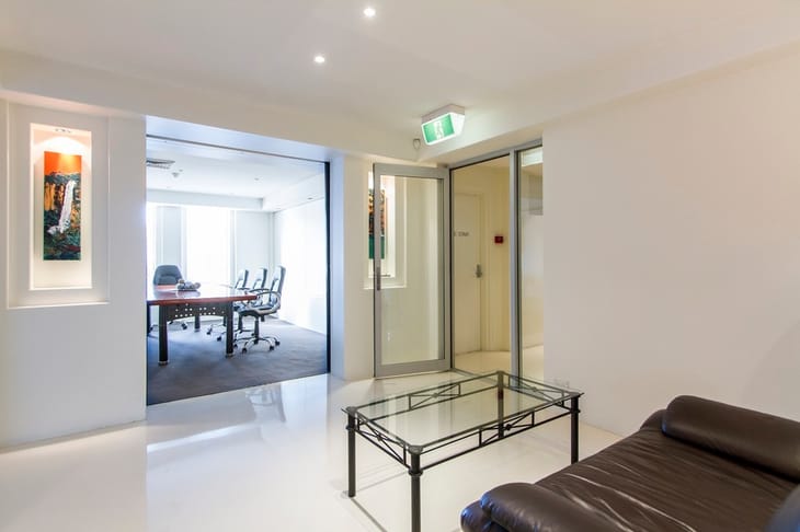 Surfers Paradise Executive Offices - Cavill Avenue - Surfers Paradise - QLD image 4