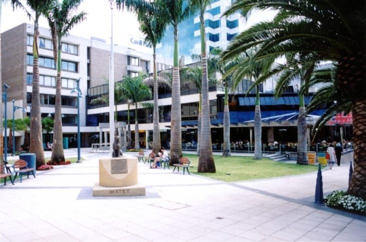 Surfers Paradise Executive Offices - Cavill Avenue - Surfers Paradise - QLD image 1
