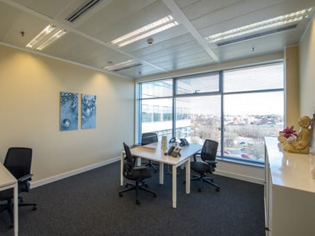 Regus - Nove Butovice - Bucharova 1314/8 - Prague image 3