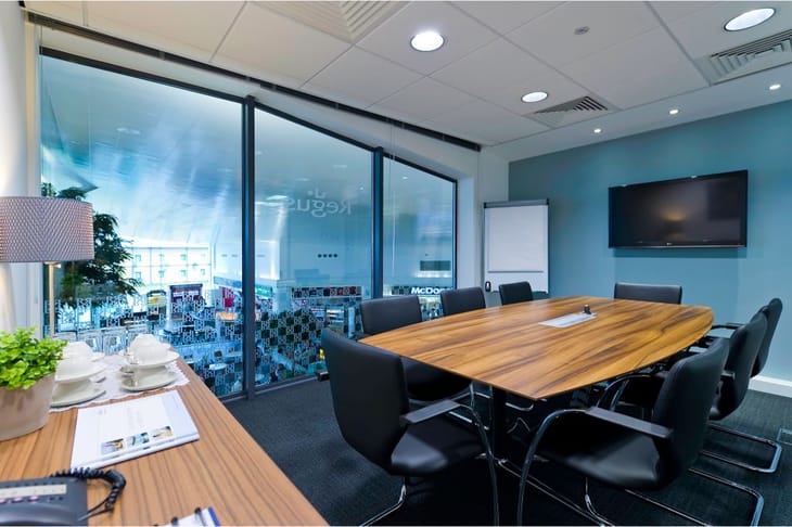 IWG (Regus) Express - Cobham Services - M25, Junction 9/10 - Cobham image 5