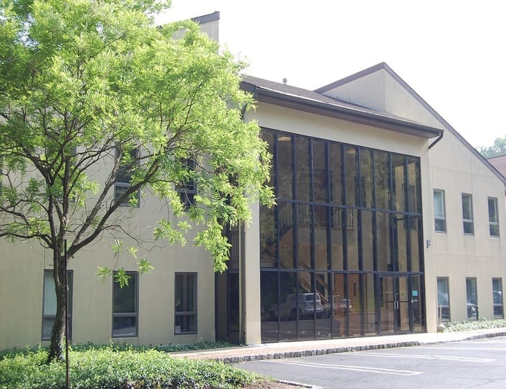 ROI executive office suites - Mountain Lakes Business Park -  115 Route 46 West - Mountain Lakes - NJ image 1