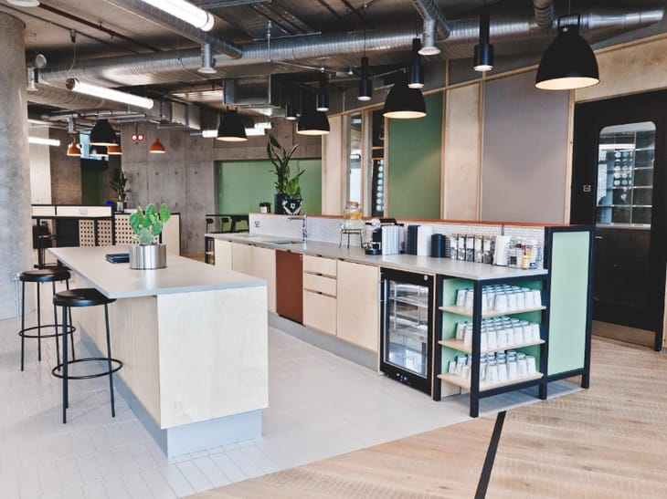 FORA - White Collar Factory - 1 Old Street Yard, EC1 - Old Street (private, hot-desk) image 9