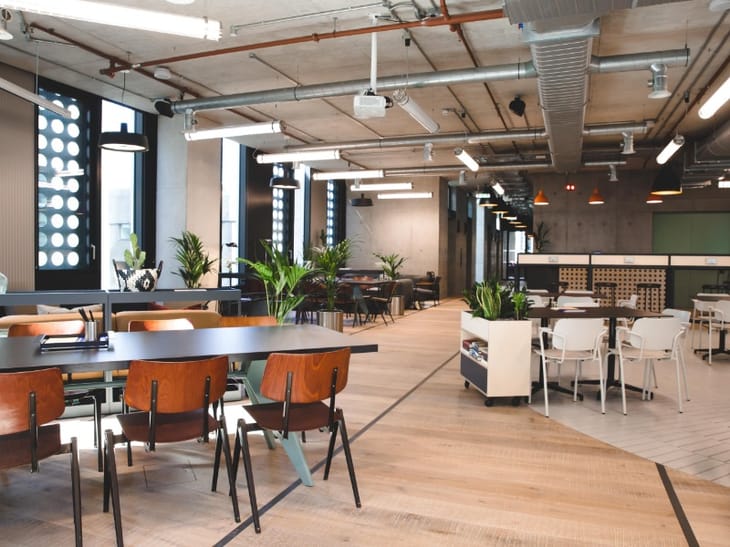 FORA - White Collar Factory - 1 Old Street Yard, EC1 - Old Street (private, hot-desk) image 4