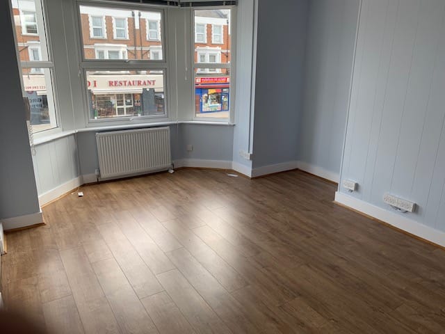 The JMH Partnership - JMH House - 481 Green Lanes, N13 - Palmers Green image 2