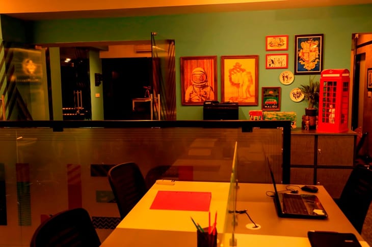 Plug N Work - 102 Man House - Vile Parle West - Mumbai image 5