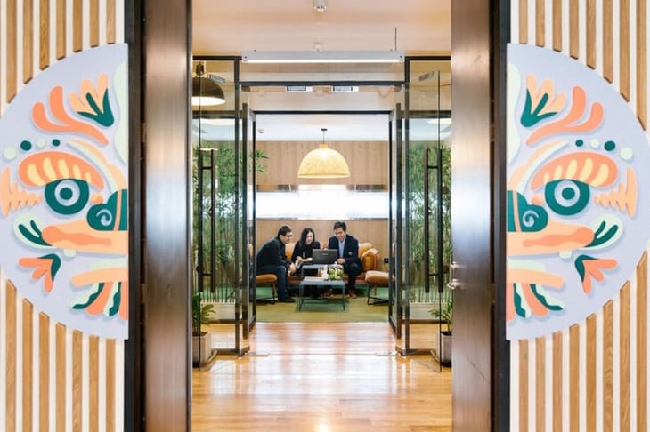 wework - Shiroyama Trust Tower - 4 Chome 3-1 Toranomon - Minato City - Tokyo image 4