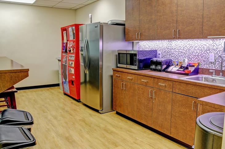 Premier Workspaces - BOT - Bothell - WA - North Creek Parkway image 4