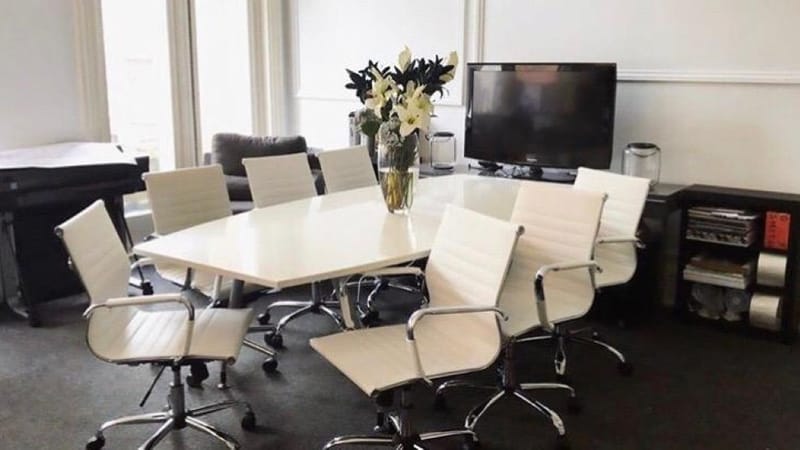 Nammu Workplace (Managed 75 - 115 sqft) - Grosvenor House - 8 High Street, KT11 3DY - Cobham image 2