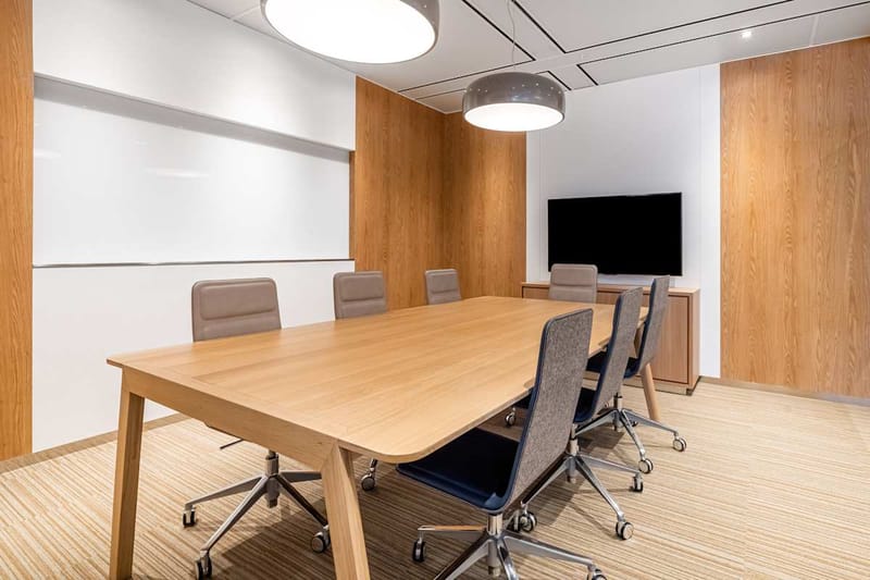 Regus - Shinagawa Grand Central Tower - 2-16-4 Konan - Minato-ku - Tokyo image 3