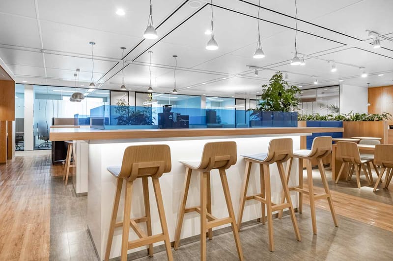 Regus - Shinagawa Grand Central Tower - 2-16-4 Konan - Minato-ku - Tokyo image 6