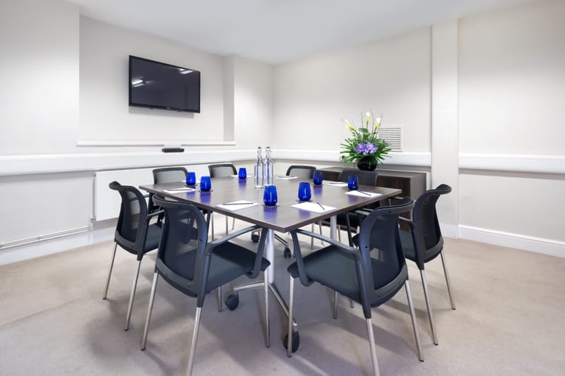 Landmark - 4 Devonshire Street, W1W 5DX - Great Portland Street image 2