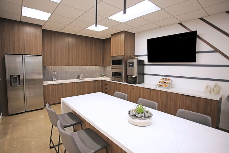 Premier Workspaces - 4MB - Newport Beach - CA - MacArthur Boulevard image 2