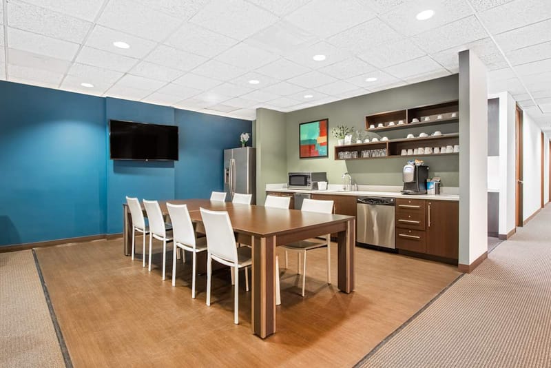 Regus - Boone Blvd Center - Vienna image 5