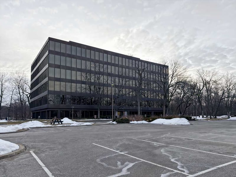 Regus - Corporate Woods Center - Overland Park image 11
