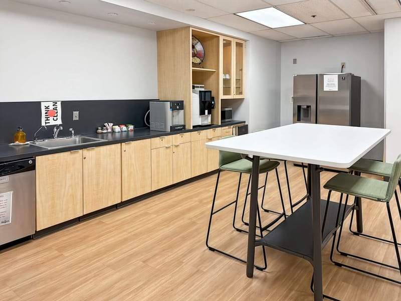 Regus - Corporate Woods Center - Overland Park image 13