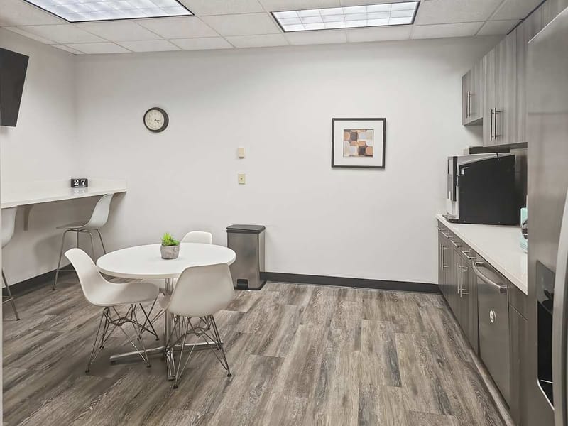Regus - 3235 Satellite Blvd - Duluth image 9
