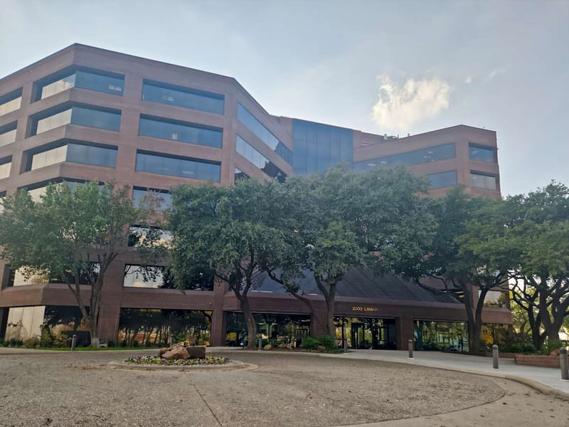 Regus -  - 2000 East Lamar Blvd - Arlington image 14