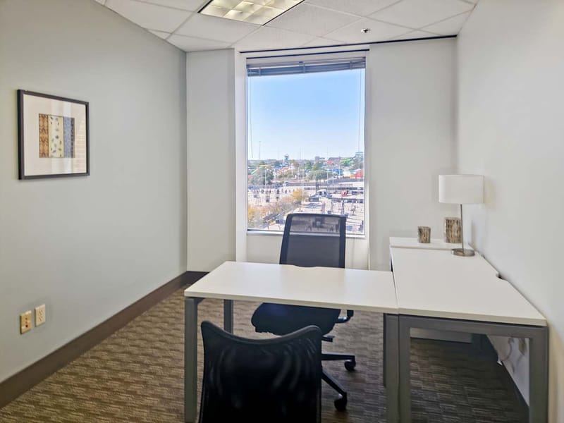 Regus -  - 2000 East Lamar Blvd - Arlington image 7