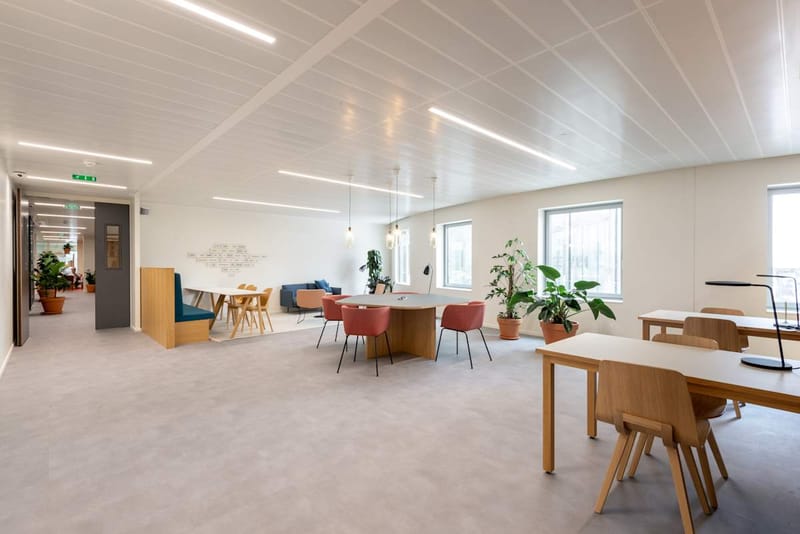 Spaces (Regus) - La Defense - Le Belvédère - 1/7 Cours Valmy - Puteaux - Paris image 9