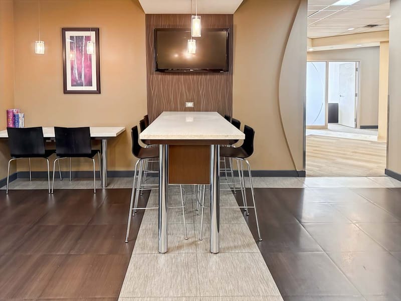 Regus - Etobicoke - Four Seasons Place - Toronto - ON image 5
