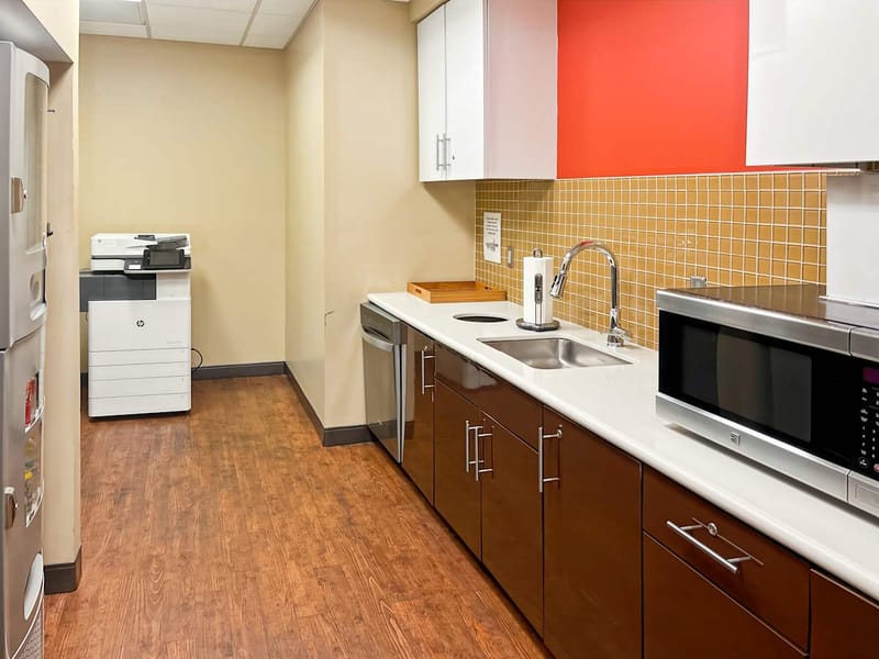 Regus - Miracle Mile Plaza - 21st Street - Vero Beach - FL image 14