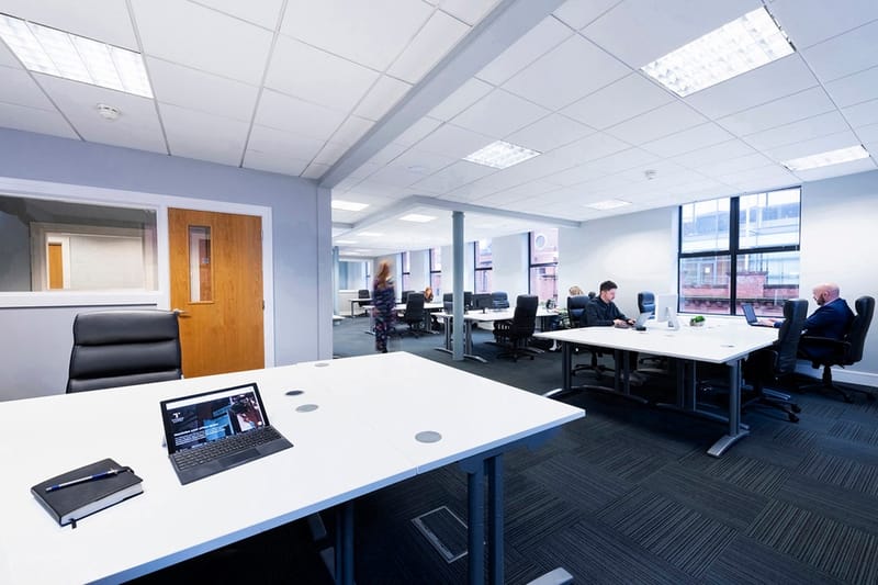 Titanic Suites Belfast Ltd - Adelaide St, BT2 - Belfast image 3