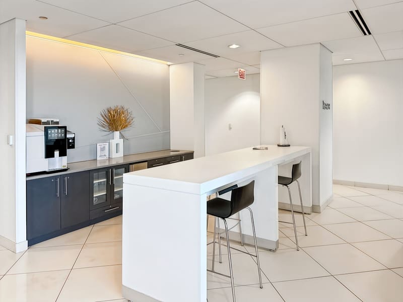 Regus - Lincoln Park - 939 W. North Avenue - Chicago - IL image 6