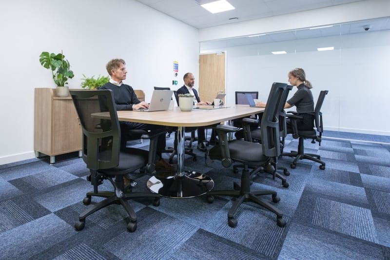 Access Office Suite - Willoughby Road, RG12 8FB - Bracknell image 3