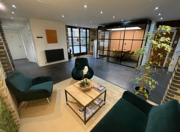 Expo Fx Ltd - The Old Engineering Works - 47 Queens Road, KT13 - Weybridge image 6