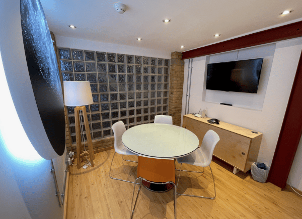 Expo Fx Ltd - The Old Engineering Works - 47 Queens Road, KT13 - Weybridge image 8