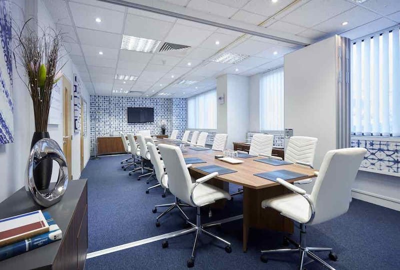 The Brentano Suite - Solar House - 915 High Road, N12 8QJ - North Finchley image 3