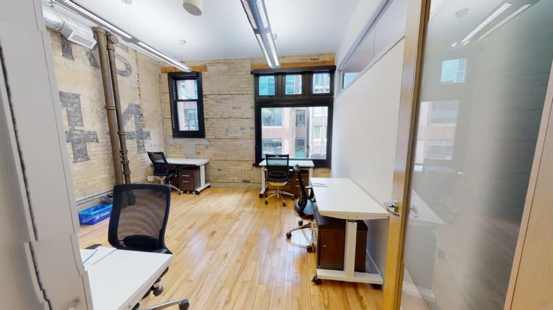 iQ Offices - 140 Yonge Street - Toronto - ON image 2