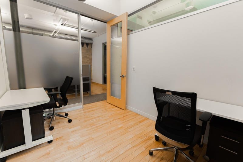 iQ Offices - 140 Yonge Street - Toronto - ON image 7