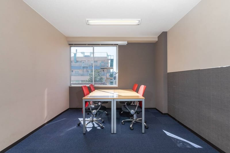 Regus - Minami-Aoyama (Open Office) - 3-5-2 Minami Aoyama - Tokyo image 2