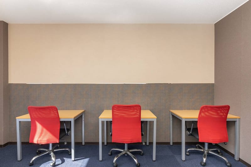 Regus - Minami-Aoyama (Open Office) - 3-5-2 Minami Aoyama - Tokyo image 3