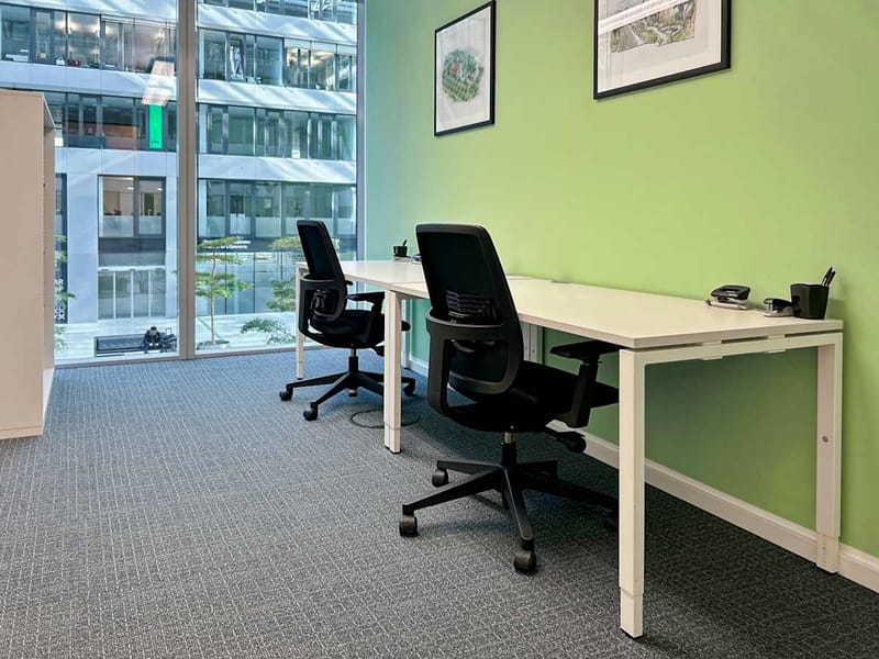 Plug and Work (Regus) - The Squaire Business & Conference Center - 12 Am Flughafen - Frankfurt image 4